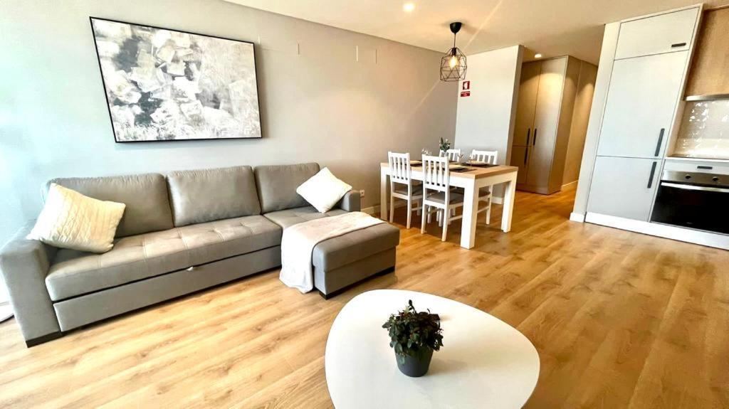 T2 Com Uma Vista Deslumbrante Sobre O Atlantico! Apartment Costa da Caparica Bagian luar foto