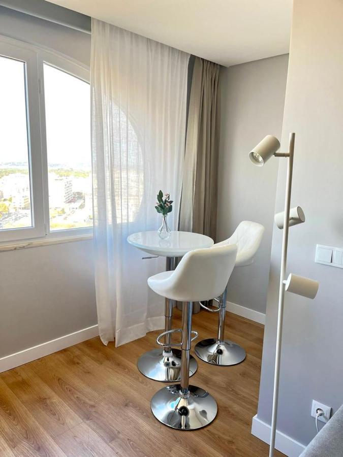 T2 Com Uma Vista Deslumbrante Sobre O Atlantico! Apartment Costa da Caparica Bagian luar foto